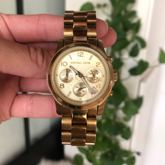 Michael Kors gold watch - Picture 1 of 5